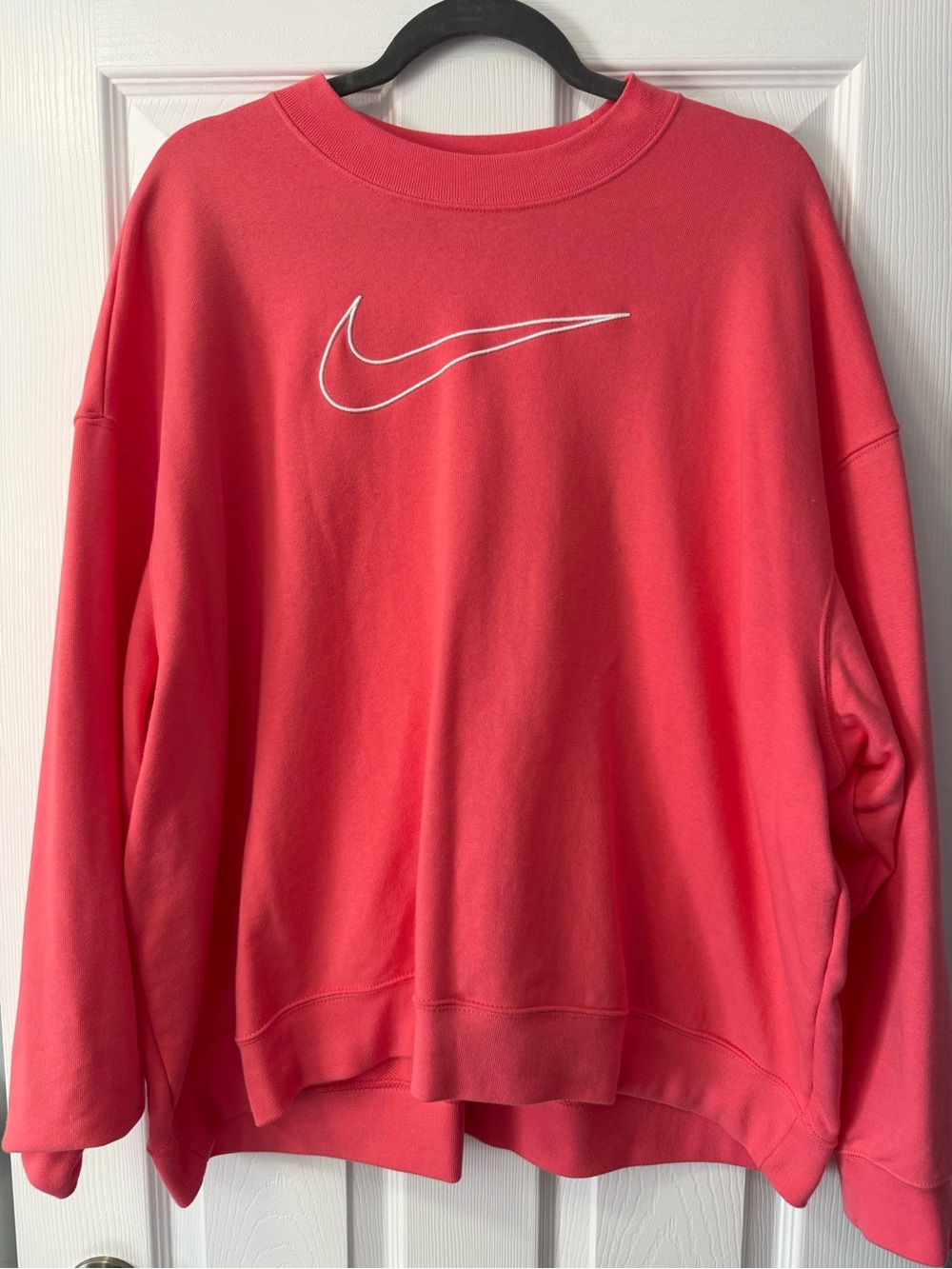 NWOT Nike Women’s Pink Cropped Crewneck Sweatshirt – XL